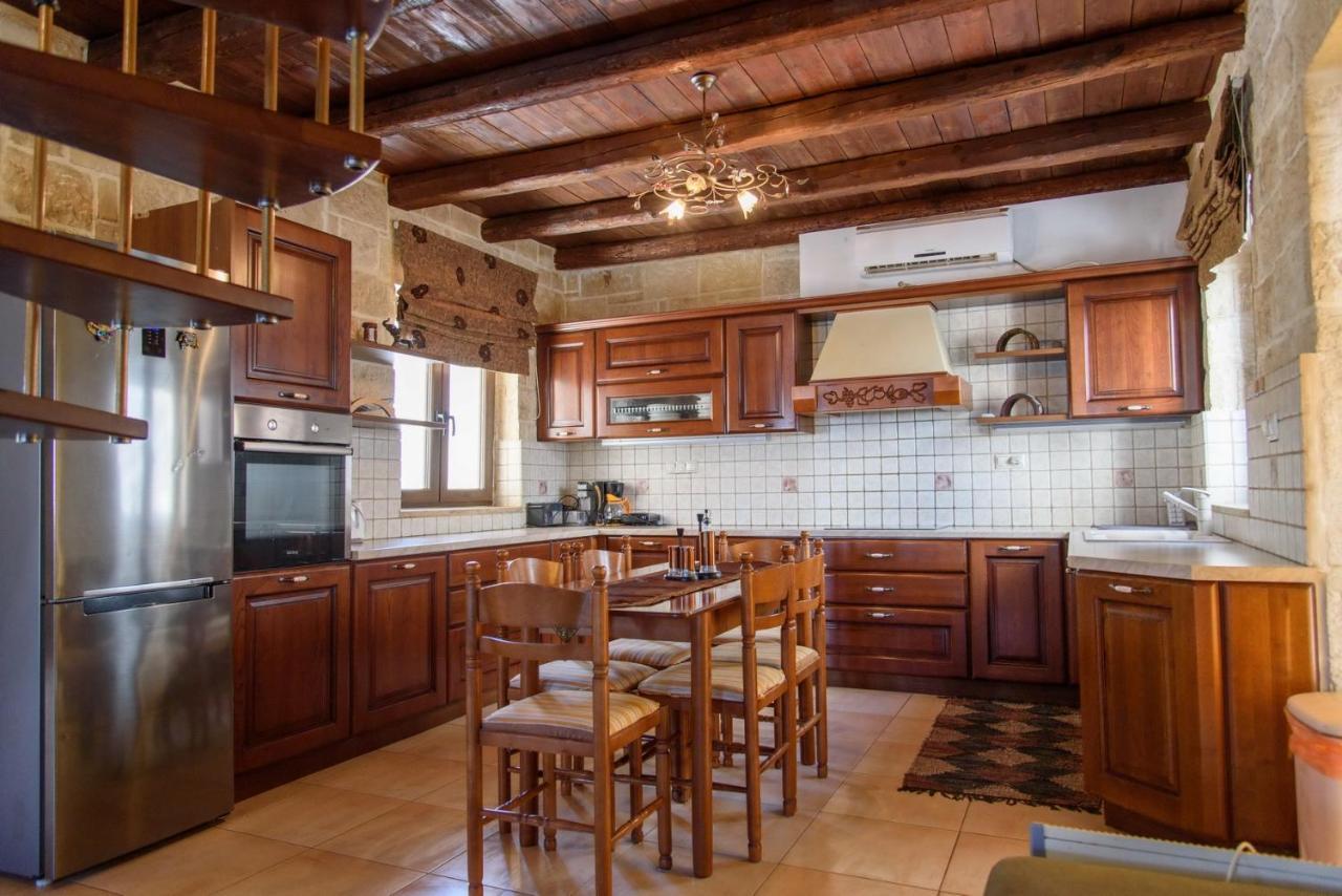 Traditional Stonehouse Vicky Hersonissos  Bagian luar foto